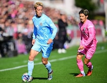 「必要な敗戦だったんじゃないかな。結果論ですけどね」本田圭佑がブラジルW杯をそう振り返ったワケ。柿谷曜一朗の引退試合で「既に現れている」