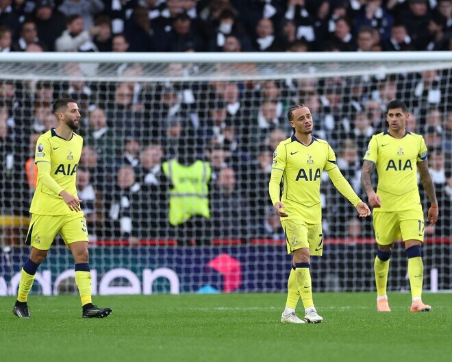 「非常に悪いパフォーマンス」フォレストに０－３完敗のスパーズ、指揮官は発展途上のチーム状況に「時間がかかる」と主張