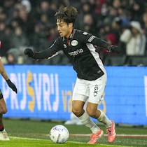 「非常に完成された選手だ」オランダで躍動する22歳日本代表MFを識者が絶賛！ 塩貝へのアシストで見せたファーストタッチには「100回でも見返せる」