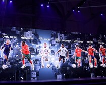 「ハーランドとエムバペは？」「サラーも居ないじゃん」FIFAベストイレブンが決定、 パリSGから最多６名が選出！ネット上では議論百出「ラフィーニャ流石に不憫すぎる」