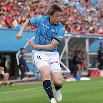 「僕のプレースタイルと合いそうで…」26歳のウイングバックが横浜FCから岡山に完全移籍「沢山おいしいご飯屋さんを教えて欲しい」