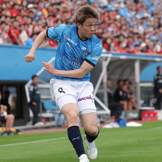 「僕のプレースタイルと合いそうで…」26歳のウイングバックが横浜FCから岡山に完全移籍「沢山おいしいご飯屋さんを教えて欲しい」