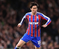 「ハムストリングの重傷」日本代表とパレスに激震…負傷の鎌田大地が８～10週間の離脱と指揮官明言　現地メディアも騒然「歩くのもやっと」「痛手だ」