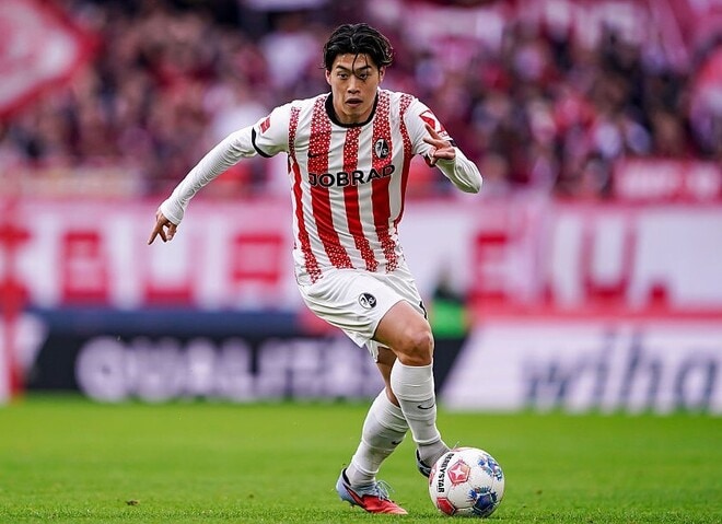 「僕が出ている時と出ていない時だとチャンスの数が断然違う」メンバー外も味わった日本代表MFはなぜレギュラーを奪回できたのか。ドイツ１年目で「ストロングになってきている」特徴とは？【現地発】