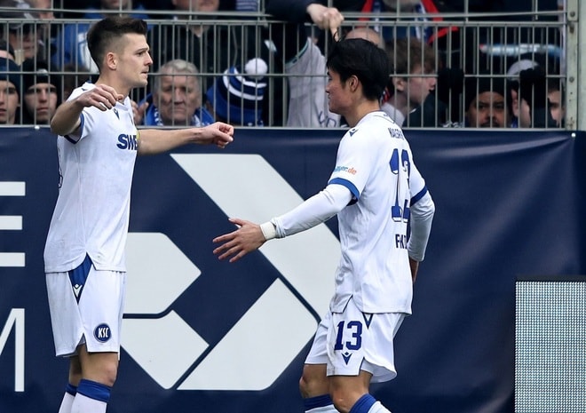 「驚異的」「高すぎる！」ついに！日本期待の怪物FWがドイツで待望の移籍後初ゴール！値千金の渾身ヘッド弾に反響「覚醒していくのか？」