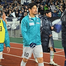 来年40歳FWと契約更新「KINGきた!!」。クラブ一筋22年目のバンディエラに脚光「ミスターアビスパ健在」