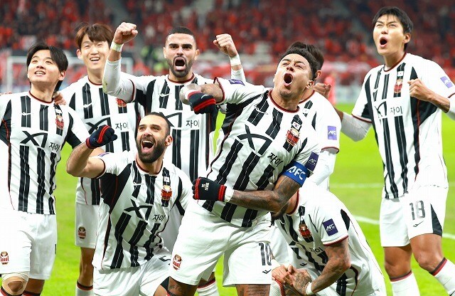 「本当に驚いたよ」元英代表リンガードを仰天させた韓国文化は？ 食事も刺激的「明らかに違う。生きたタコも試した」