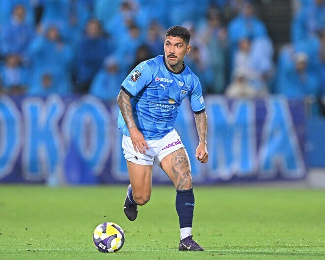 「もっと一緒に戦いたかった」横浜FCがブラジリアンMFの契約満了を発表。ファンから感謝＆惜しむ声「ほんとに悲しい」「人柄、プレーも大好きです！」