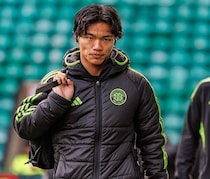 「欠場の理由は説明なし」一体何が？ 名門で主力の日本人MFが謎のメンバー外　現地メディアは退団の可能性を報道「移籍を除外すべきではない」