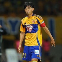 「満員のユアスタを何度も見せてくれた」地元仙台に別れ。神戸移籍を決断した26歳MFが心境吐露「本当に苦しかった」