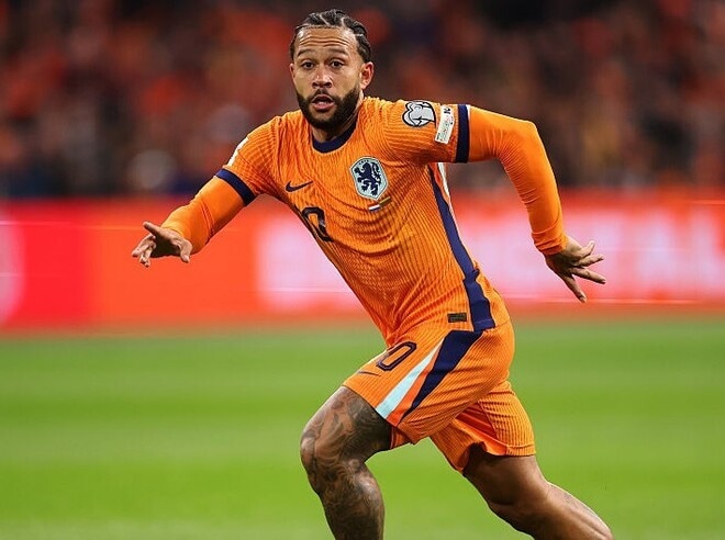 「驚きの移籍が明らかに！」“緊急事態”のリバプール、日本と対戦するオランダ代表のエースを電撃補強か！久保建英の元相棒もターゲットに「CLで本気で勝ちたいなら…」