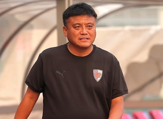 「いつ使うつもりやってんwww」「魔法使い映画のラスボスみたい」京都指揮官の“未公開”超レアショットが話題！「お茶吹いた(笑)」