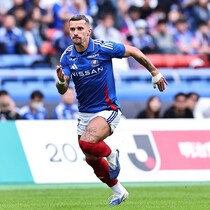 「残留の立役者の次は、優勝の立役者になってくれ！」マリノスが“助っ人トリオ”と一挙に契約合意！「ありがとう！」「やっと安心して寝れる！」などファン安堵