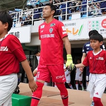 J１昇格、ルヴァン杯優勝「かけがえのない経験」。アビスパで幸せな６年間。33歳守護神の新たな旅路「これからも自分らしく頑張ります」