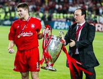 「５人目のキッカーは彼しか考えられなかった」“伝説の当事者”ラファエル・ベニテスが振り返る「イスタンブールの奇跡」の舞台裏【現地発】