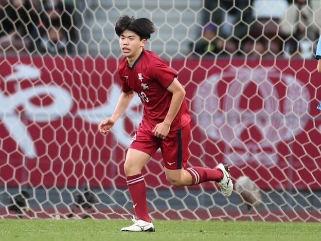 国立開幕戦で大敗も…10番FW霜田優真が早稲田実の歴史を紡ぐゴール「執念で決め切れたのは成果」【選手権】