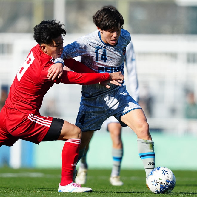 ”異例出場”の聖和学園が那覇西に３－０と完封勝利。トップ下の小杉唯斗が豪快な一撃から「側転→バック宙」の華麗なゴールパフォーマンスを披露【選手権】