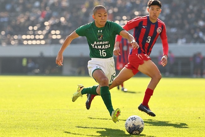 青森山田の元気印・杉山大起がゴールで示した3年間の成長ぶり。中学時代のチームメイト新川志音が来場の1回戦、“RIP ACE”対決も実現【選手権】