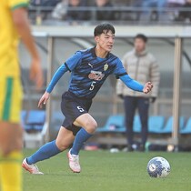 「武器は後ろを全部こなせるところ」１試合で３度のポジション変更。大津の横浜FM内定DFが初戦から持ち味発揮「しっかりと示せた」