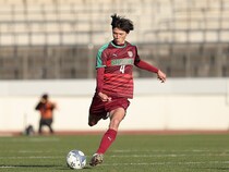 「ワールドクラスだ」日本の高校生DFが決めた“衝撃のスーパーゴール”が海を越えて話題に！海外メディアも驚愕「驚異的なロングレンジ弾」【選手権】