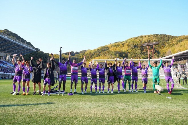 初めて磐田から白星をもぎ取る！ 矢村健が圧巻２発、５度目の“蒼藤決戦”で藤枝が２－１勝利