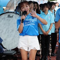 「国民的アイドルが！」元モー娘。加護亜依さんが三ッ沢に来場！ 試合前に挨拶「あいぼん可愛い」など脚光