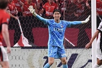 浦和戦で神セーブを連発！ 鹿島の守護神・早川友基が語るGKの役目。「１点を左右するポジション」の重圧も「それが醍醐味でもある」