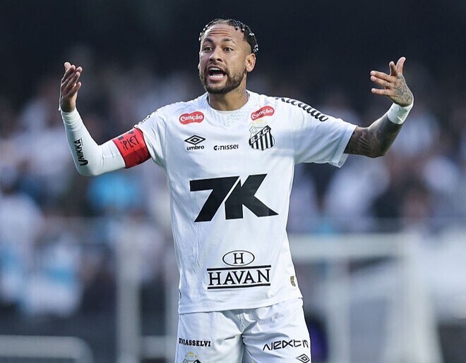 「5位なんて冗談にもほどがある」ネイマールがバロンドールの投票を痛烈批判!有力候補だった同胞FWが衝撃の低評価「大論争を巻き起こす」