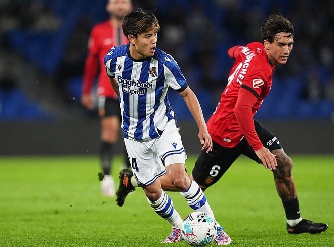 久保建英が絶妙パスで決勝点を演出！ソシエダがマジョルカとの“降格圏対決”を制し待望の今季初勝利！浅野拓磨は無念の出番なし