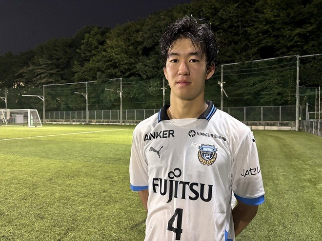 プロ内定の181センチCBがボランチで新境地開拓。理想像は遠藤航。「圧倒的な守備力、攻撃にも参加できる選手」を目ざして