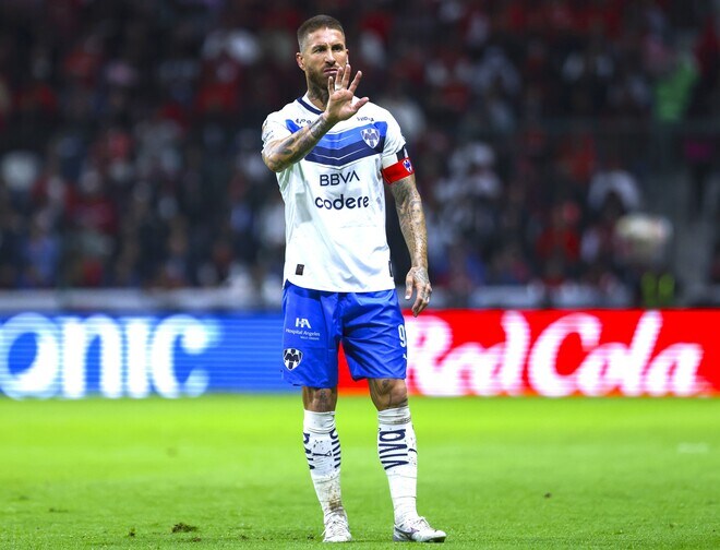 あまりに恥ずかしい…39歳S・ラモスがパネンカ→GK楽々キャッチ→６失点。ベテラン監督愕然「PKで全て変わった」「こんなの初めてかも」