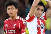 超貴重な舞台裏！遠藤航が松木玖生とユニ交換！その際に伝えた８文字が話題、考察広がる「天然？」「発破かけてるんやろな」