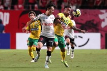 「本当に熾烈」「恐ろしいな」大混戦のJ２優勝争い！ 上位３チームが同勝点で並ぶ最新順位表に反響「どこが昇格するか、まだまだ接戦状態で熱い！」