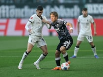 堂安律が２アシストの活躍！ フランクフルトが撃ち合いを制してボルシアMGに６－４勝利、リーグ戦３試合ぶりの白星