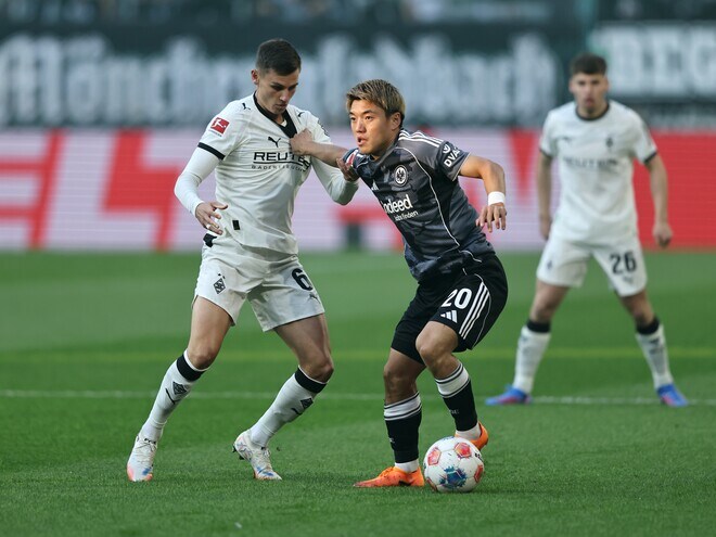 堂安律が２アシストの活躍！ フランクフルトが撃ち合いを制してボルシアMGに６－４勝利、リーグ戦３試合ぶりの白星