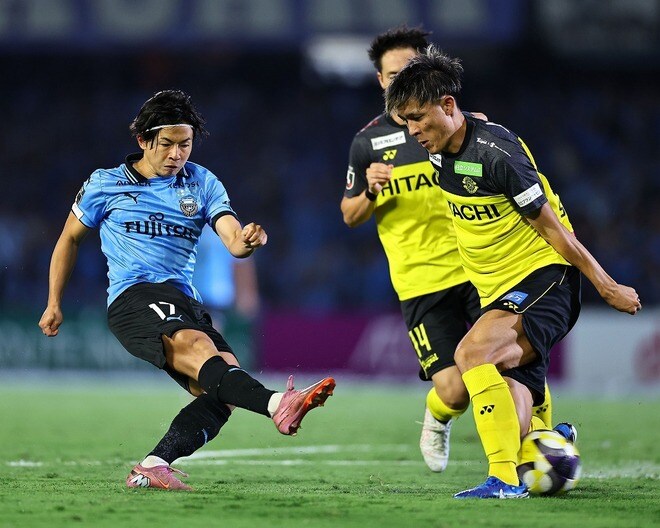 「とんでもない試合」「めちゃくちゃおもろい」見応えあるシーソーゲーム！ 川崎vs.柏の激しい点の取り合いにネット反響！「頂上決戦みたい」