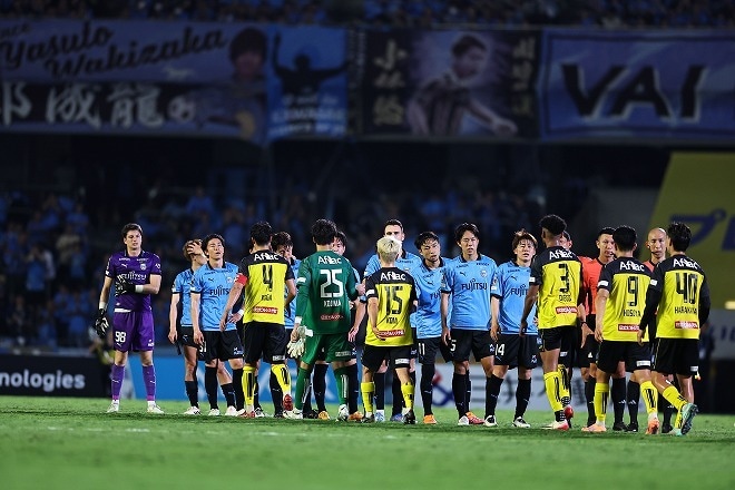 “リアリスト”川崎と“ロマンチスト”柏の4-4の熱戦に感じた大きな興味。カウンター主体の川崎と美しい柏はスタイルを貫くのか