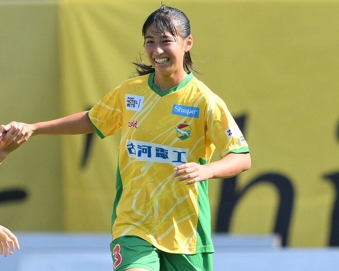 「レディースの未来」16歳ドリブラーが待望のWE初ゴール。初々しいインタビューにも脚光「この先が楽しみ」