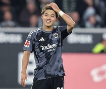 ブンデス５戦で２G３A！驚異的な早さでフィットした日本代表MF、６－０→６－４には本音「若さが出た」「バラバラに…」【現地発コラム】