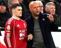 「生活がひっくり返る」リバプール指揮官、“１億ポンド超の至宝”を巡り、自身の海外初挑戦を重ねる「最大の適応課題は…」