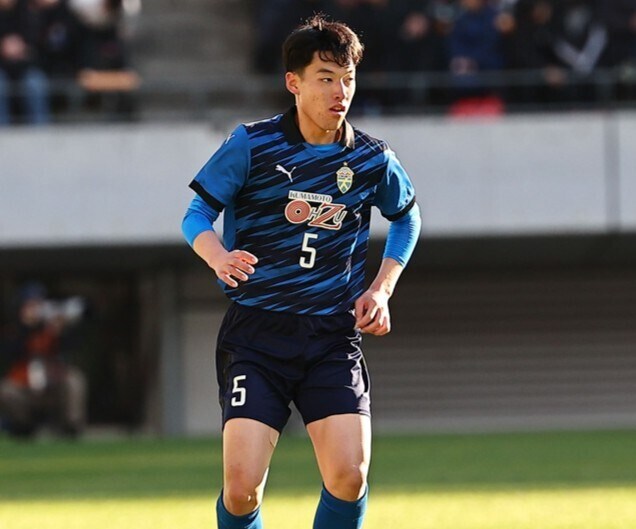 「右サイドが崩壊してる」指揮官の叱咤に応え、劇的逆転勝利を呼び込む３戦連発弾！それでも大津のマリノス内定DFは反省の弁「何もできていなかった…」【選手権】