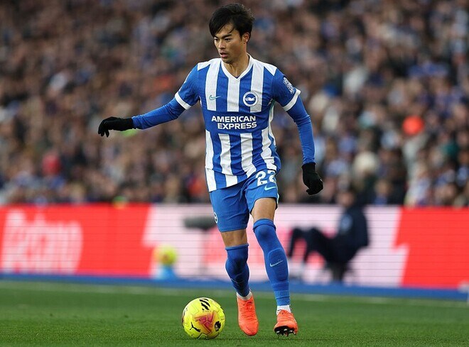 「くそうめぇ」「芸術。何度でも見られる」先発復帰の三笘薫、元英代表の名手を翻弄した華麗なターンに驚嘆の声！「止められる気がしない」「初見やと絶対引っかかる」