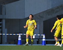 鹿島学園DF清水朔玖「僕はキックが得意」。国立行きを懸けた一戦で鮮烈FK弾！「うめぇ」「お見事でした」の声【選手権】