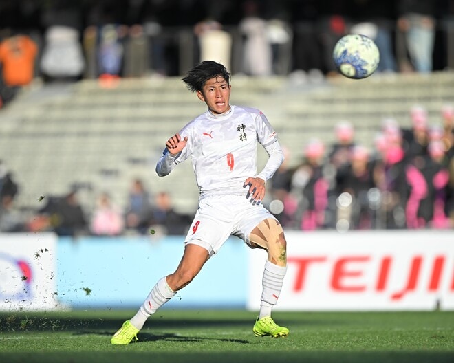 「ばけもんすぎ」「もうハーランドやろ」左右両足、ヘッドでも！ 衝撃４発の神村学園FWに脚光「ワンチャン大迫に並べるぞ」【選手権】