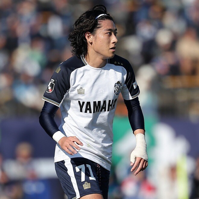 レンタルだけど「勝手ながらにたくさんの愛を感じていました」。倍井謙は26年も磐田でプレー「共に戦わせてください」