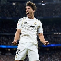 「多彩な決め方」で圧巻３発！ エムバペ不在で先発の21歳FWに脚光「もっとちゃんと使うべきだ」「純正ストライカーとしての華がありすぎる」