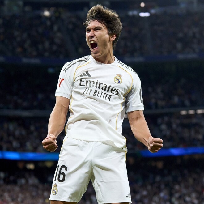 「多彩な決め方」で圧巻３発！ エムバペ不在で先発の21歳FWに脚光「もっとちゃんと使うべきだ」「純正ストライカーとしての華がありすぎる」