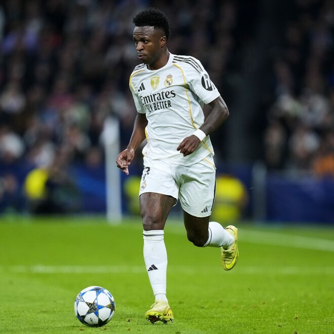 「１億3500万ポンドの巨額移籍を画策」プレミア名門が指揮官と緊張関係が続くヴィニシウスの獲得に動く？ 現地紙が伝える「売却の可能性を拓くかもしれない」