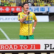 「ジェフの新しい挑戦が始まります」37歳DFの誇り、26年もJ１復帰の千葉でプレー「更なる進化を求めて、全力で頑張ります！」