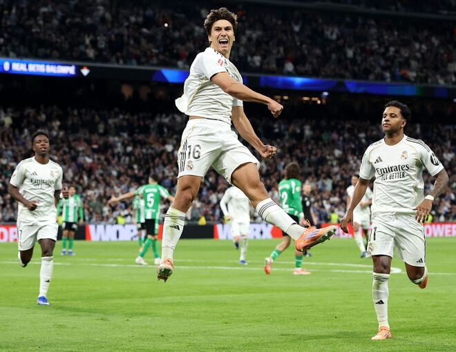 「マドリディスタ大歓喜」 ５発大勝のマドリーが36年ぶりの“珍記録”達成！ 「今日はカンテラーノ祭り」